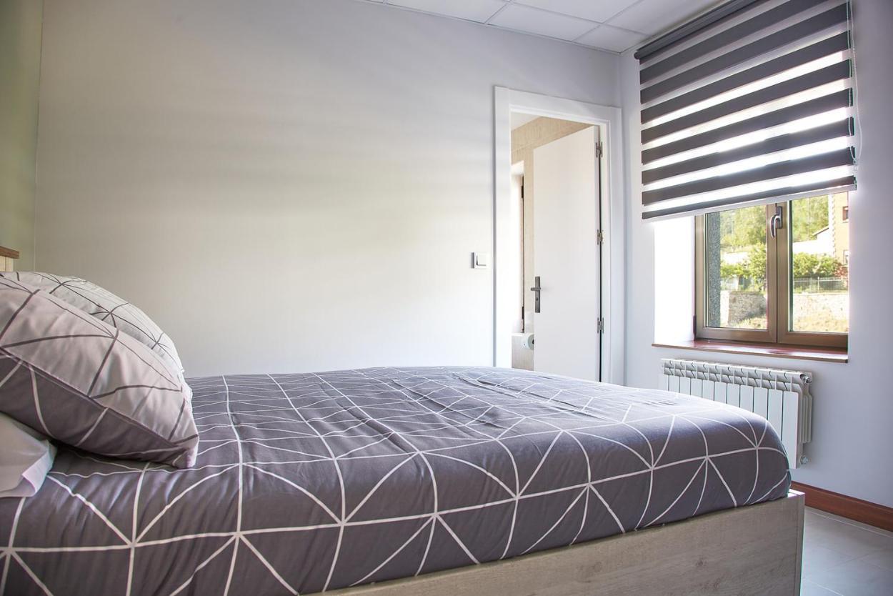 Hostal Fontanan La Pola de Gordon Exteriér fotografie